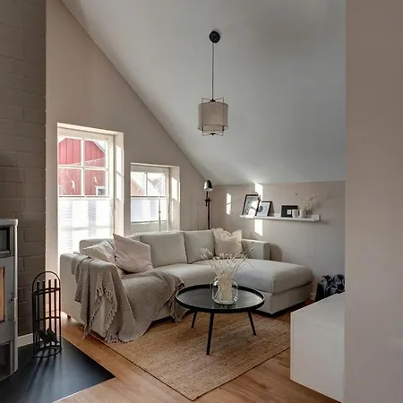 Harbor Loft Apartment