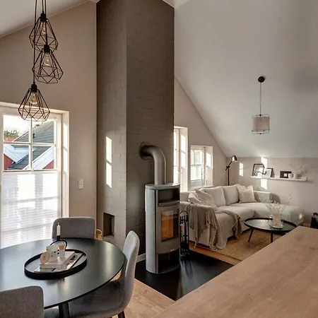 Harbor Loft Apartment *